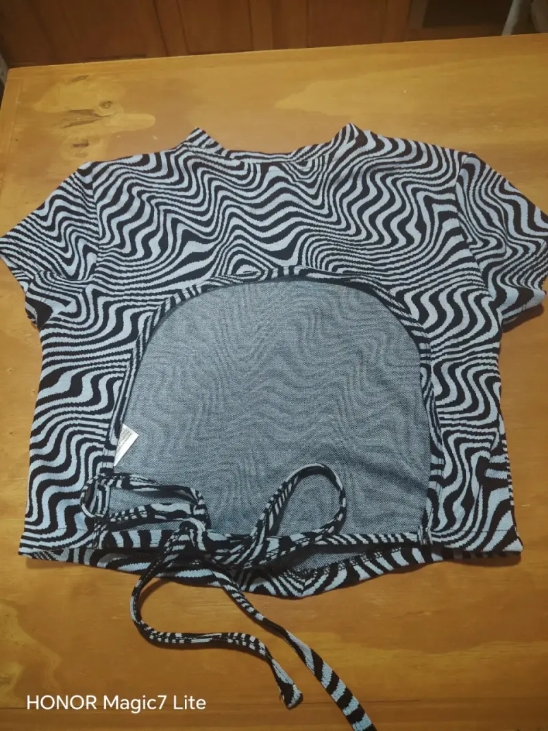 Distintas blusas cualquiera a $3.500 - 4