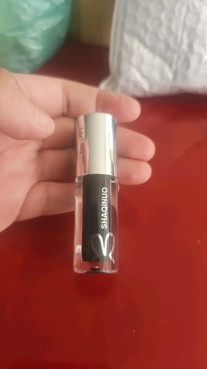 Gloss negro de Shaquinuo - 1