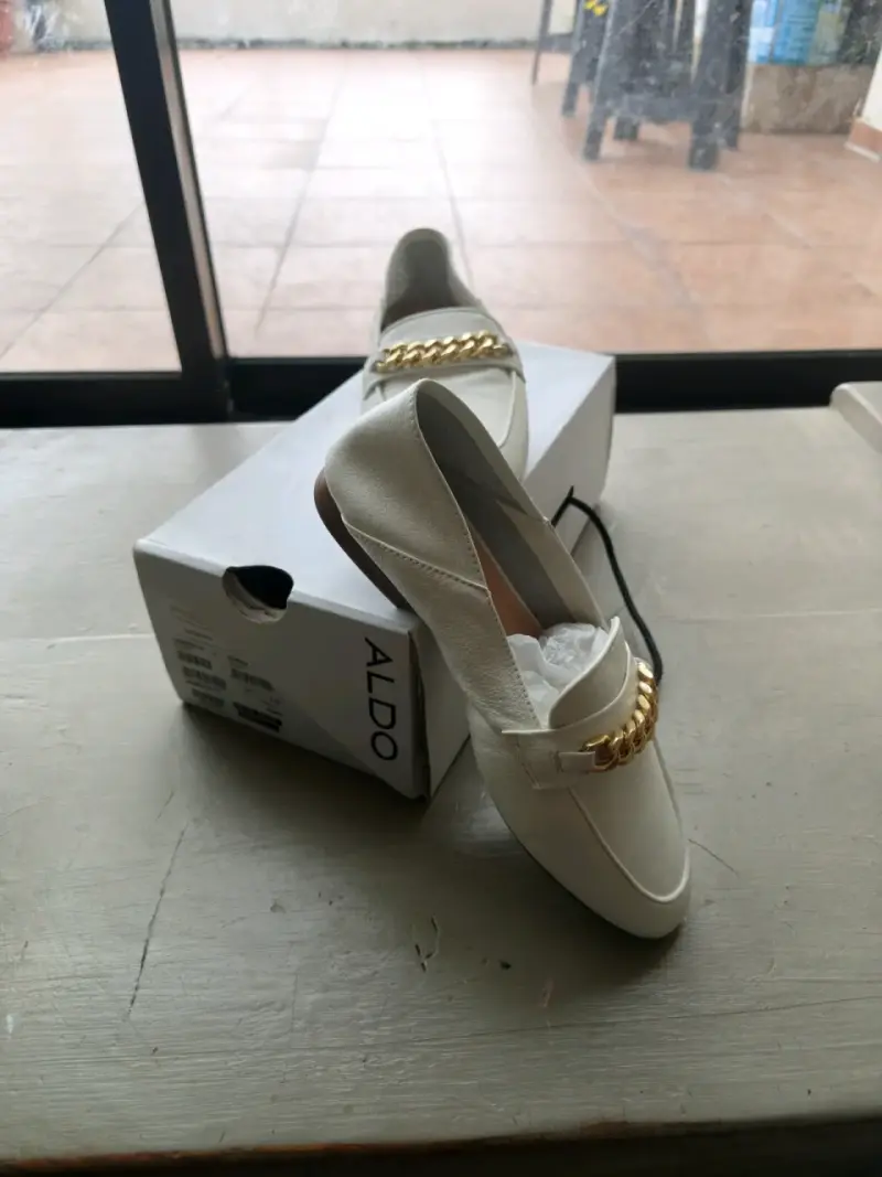 Mocasines blancos con cadena dorada Aldo - 1