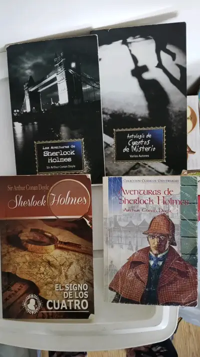 Colección de  libros de Sherlock Holmes y misterio - miniatura 1