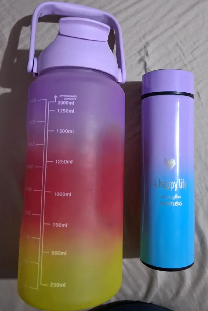 Botella de Agua Grande con Diseño Degradado - 2