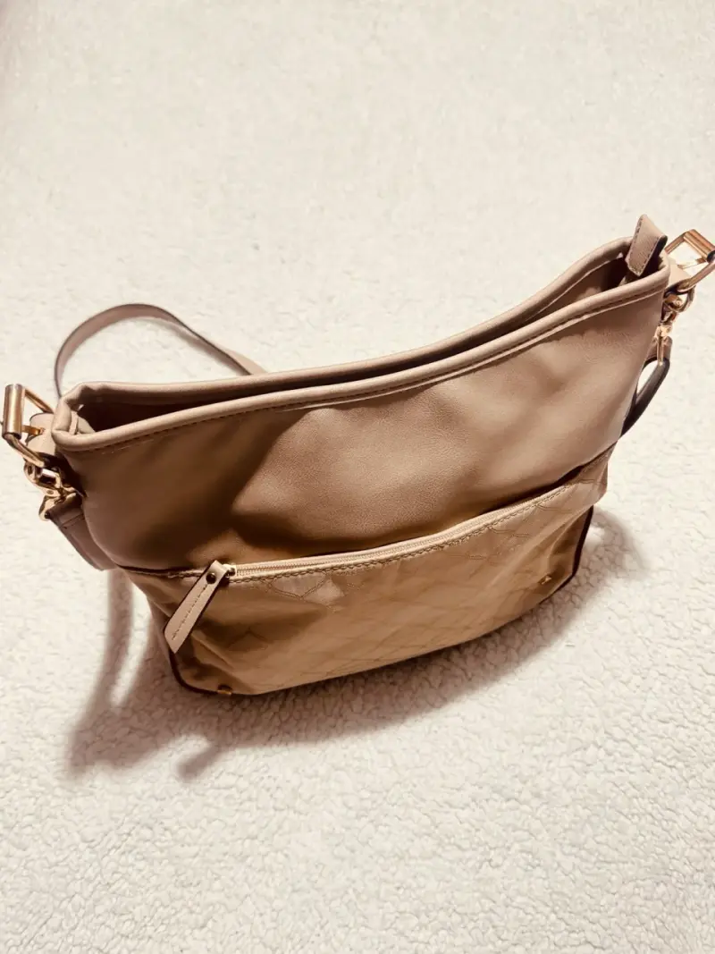 Cartera cruzada beige con diseño elegante - 3