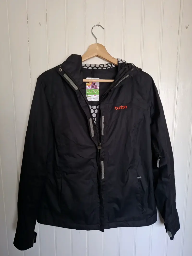 Chaqueta Burton negra con capucha para mujer - 1