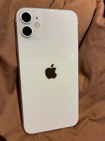 iPhone 11 blanco en buen estado con caja - miniatura 4