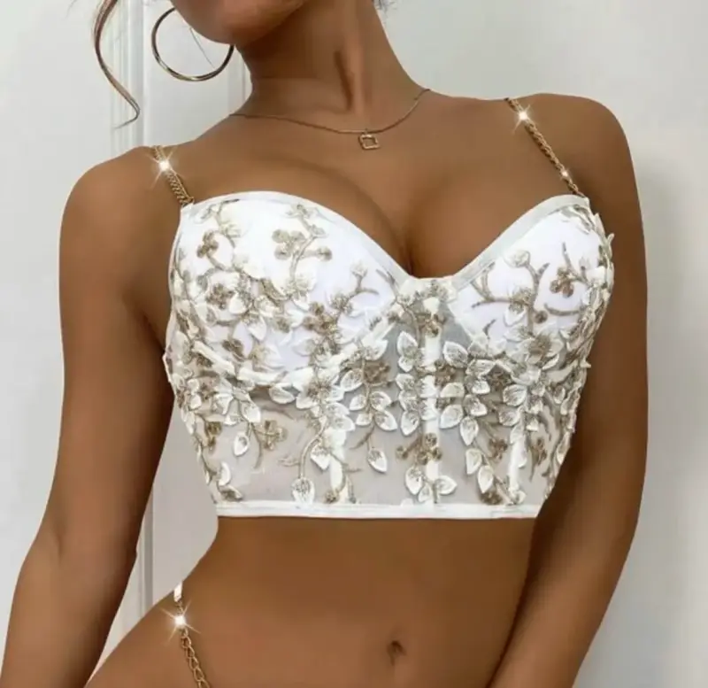 Top corto bordado blanco y dorado