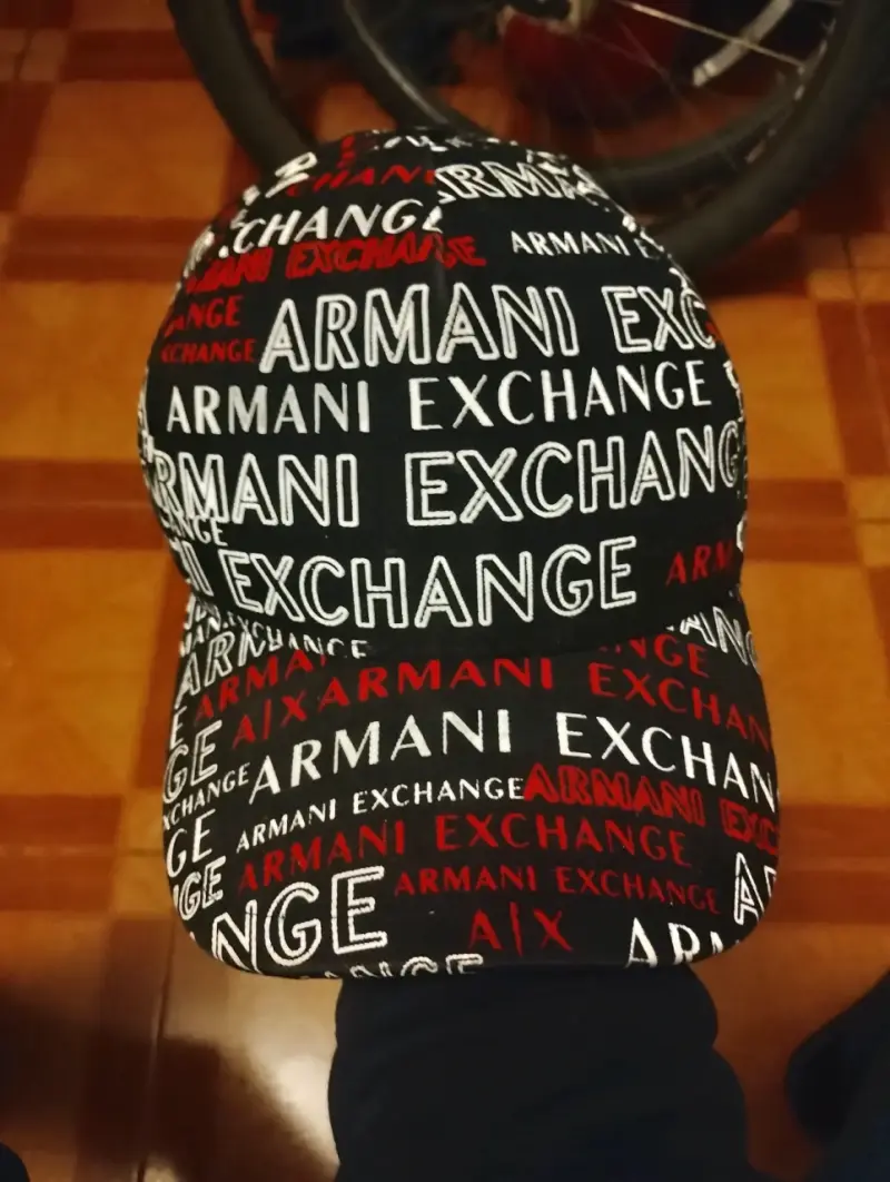 Gorra Armani Exchange Negra con Estampado - 2