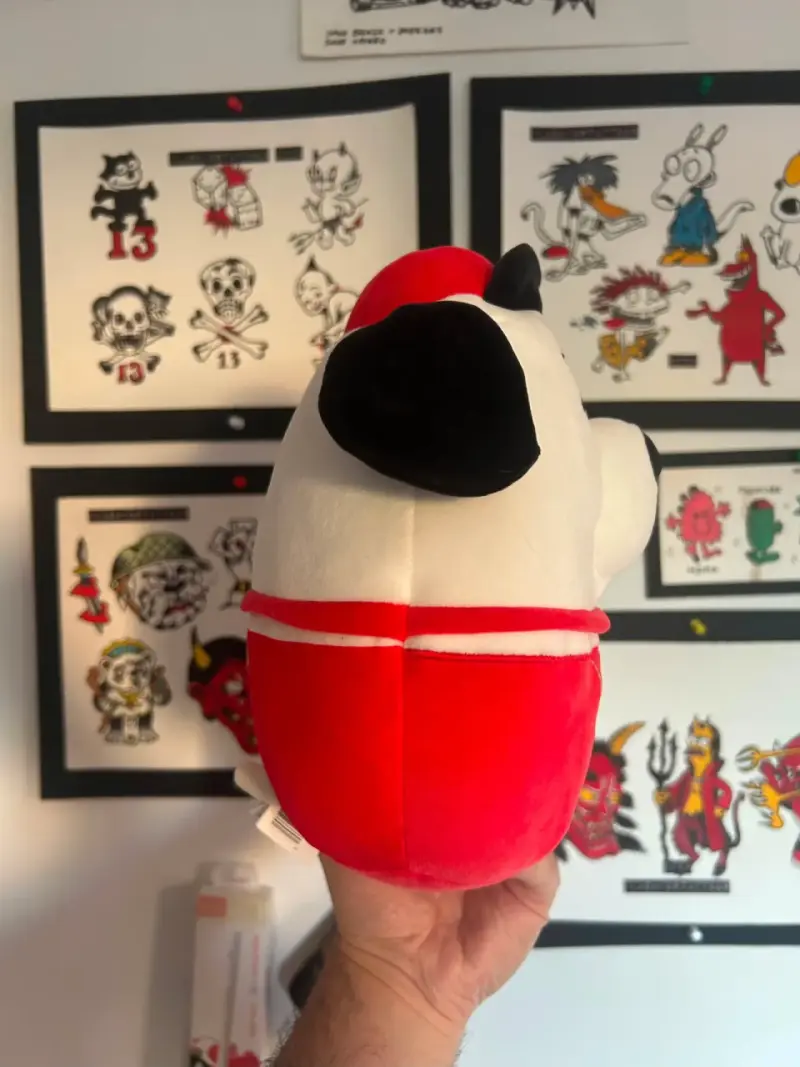 Peluche Squishmallows Snoopy con Traje Rojo - 4