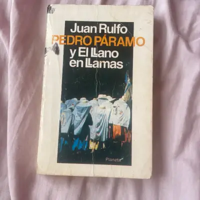 Libro 'Pedro Páramo y El Llano en Llamas' de Juan Rulfo - miniatura 1