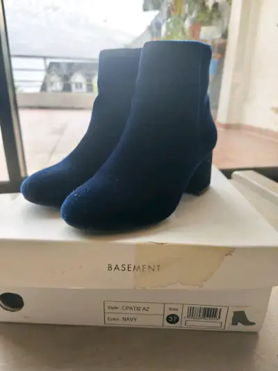 Botines de terciopelo azul marino Basement talla 37 - miniatura 3