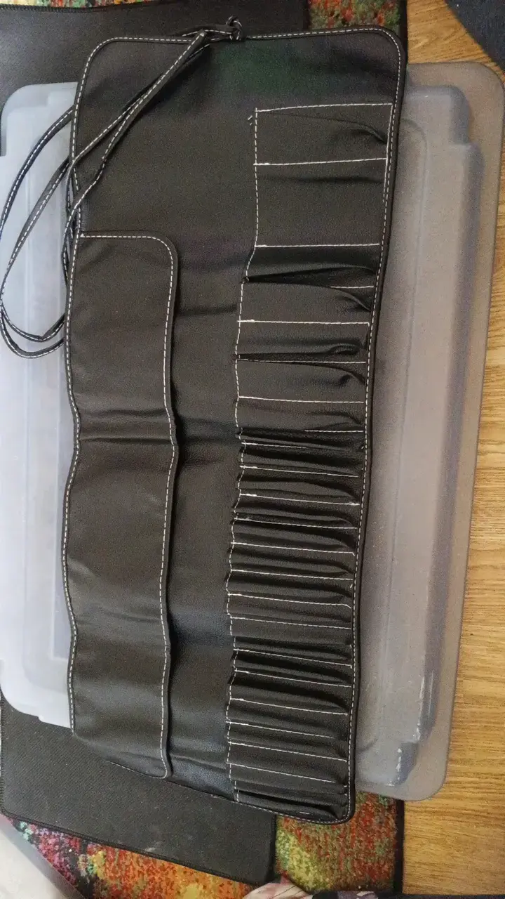 Estuche de cuero para herramientas de peluquería - 1