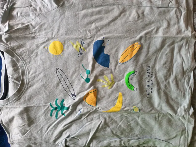 Polera gris estampado Catch a WaveT10 - 1
