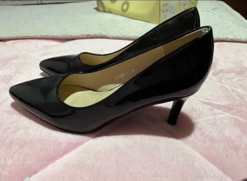 Zapatos de Tacón Negro Charol Elegantes - 1