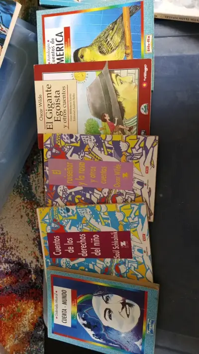 Lote de 5 libros infantiles y juveniles variados - miniatura 1