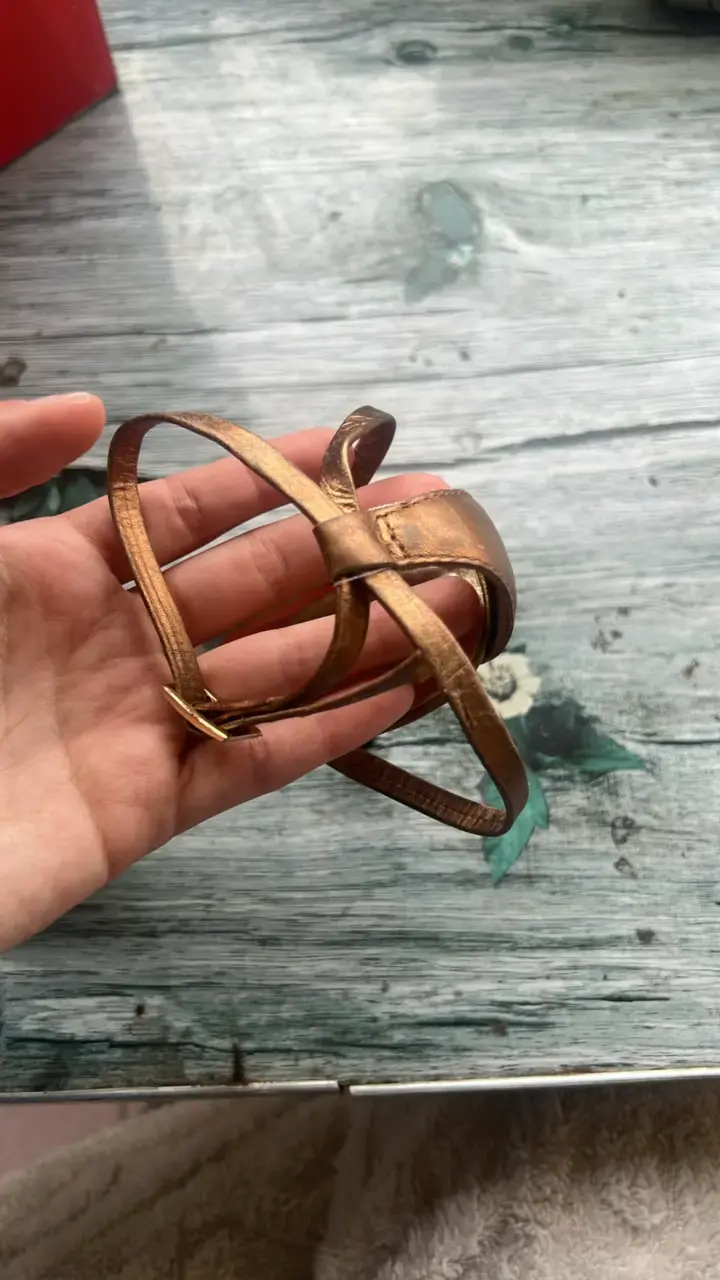 Sandalias de tacón alto doradas para mujer - 3
