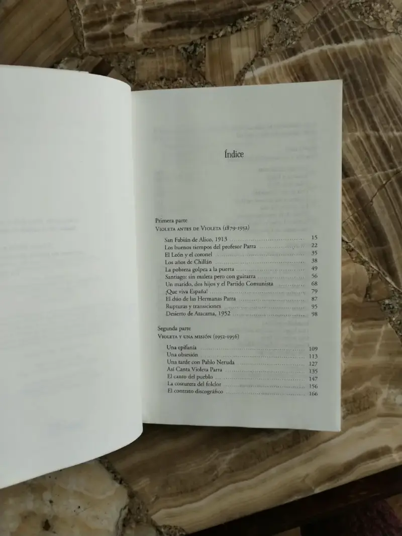 Libro 'Violeta Parra: La Vida' de Víctor Herrero - 4
