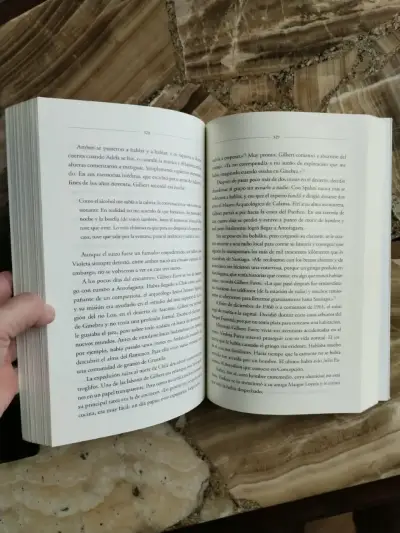Libro 'Violeta Parra: La Vida' de Víctor Herrero - miniatura 5