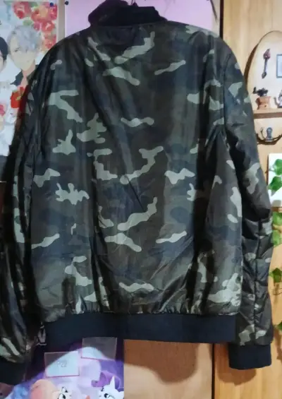 Chaqueta bomber camuflaje para hombre - miniatura 2