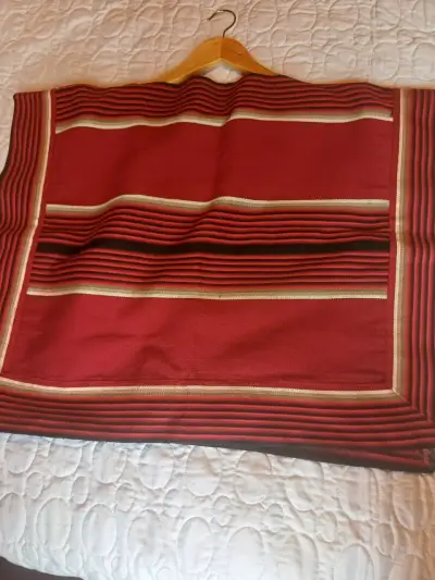 Manta tradicional chileno rojo con rayas - miniatura 2
