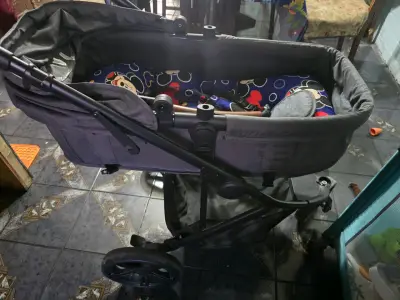 Coche de bebesit con silla para automóvil - miniatura 3