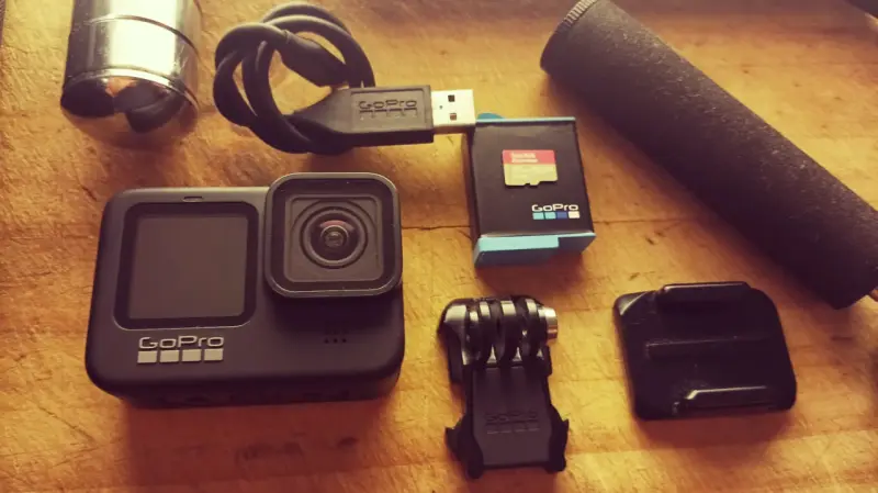 Cámara GoPro Hero 9 Black con accesorios - 4