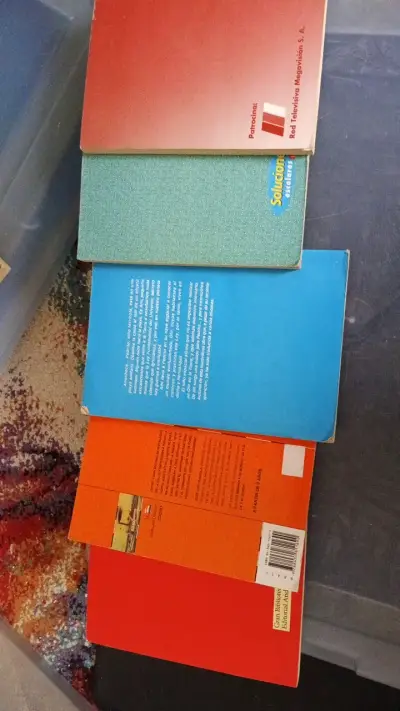 Lote de 5 libros clásicos y literatura chilena - miniatura 2
