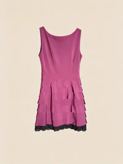 Vestido corto fucsia con encaje - miniatura 3