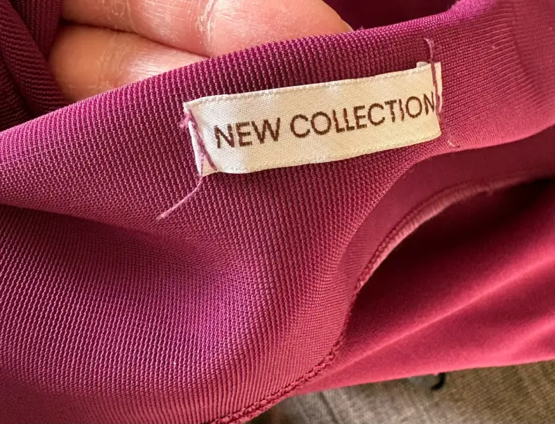 Vestido corto fucsia con encaje - 4