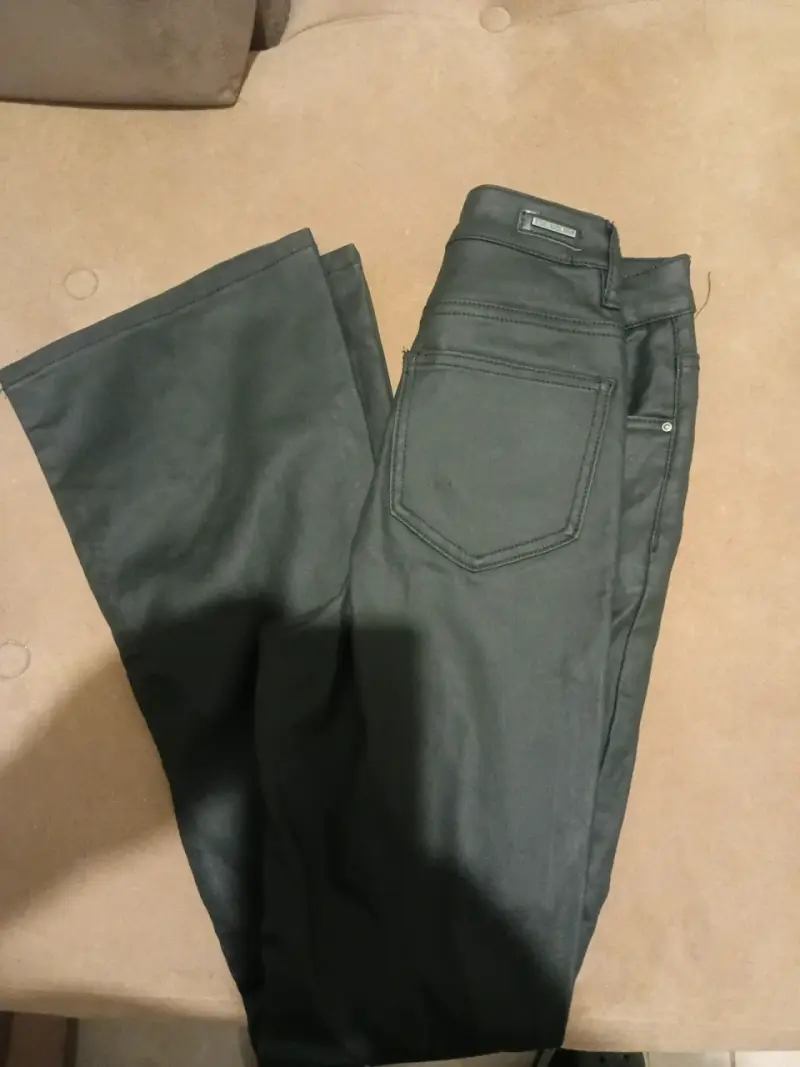 Jeans de mezclilla para mujer casi nuevos solo pos - 2