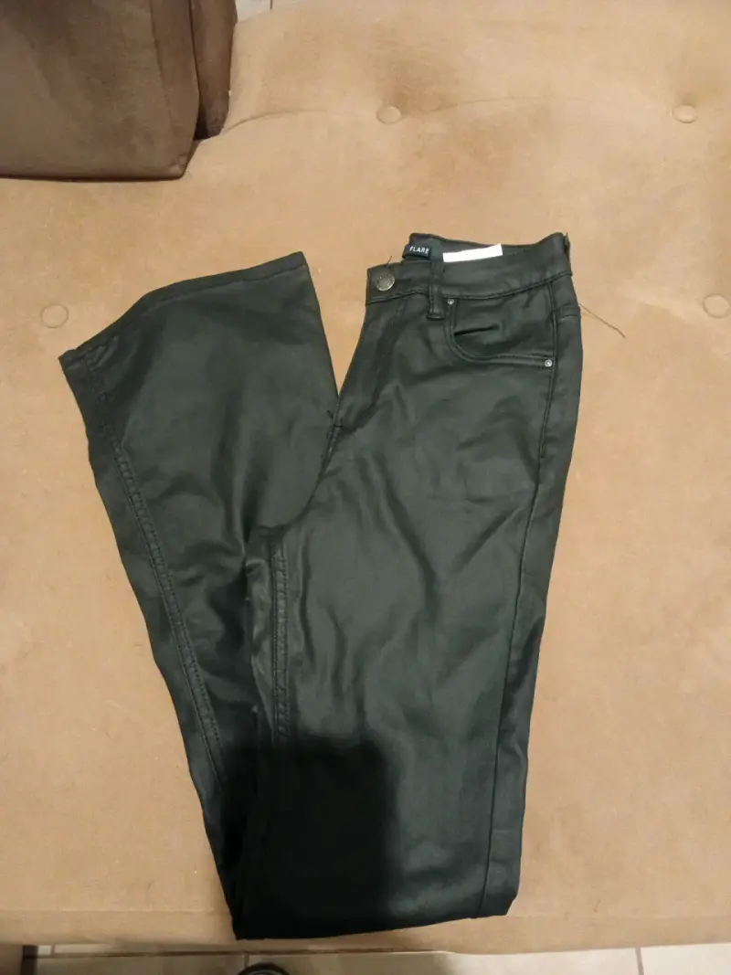 Jeans de mezclilla para mujer casi nuevos solo pos - 3