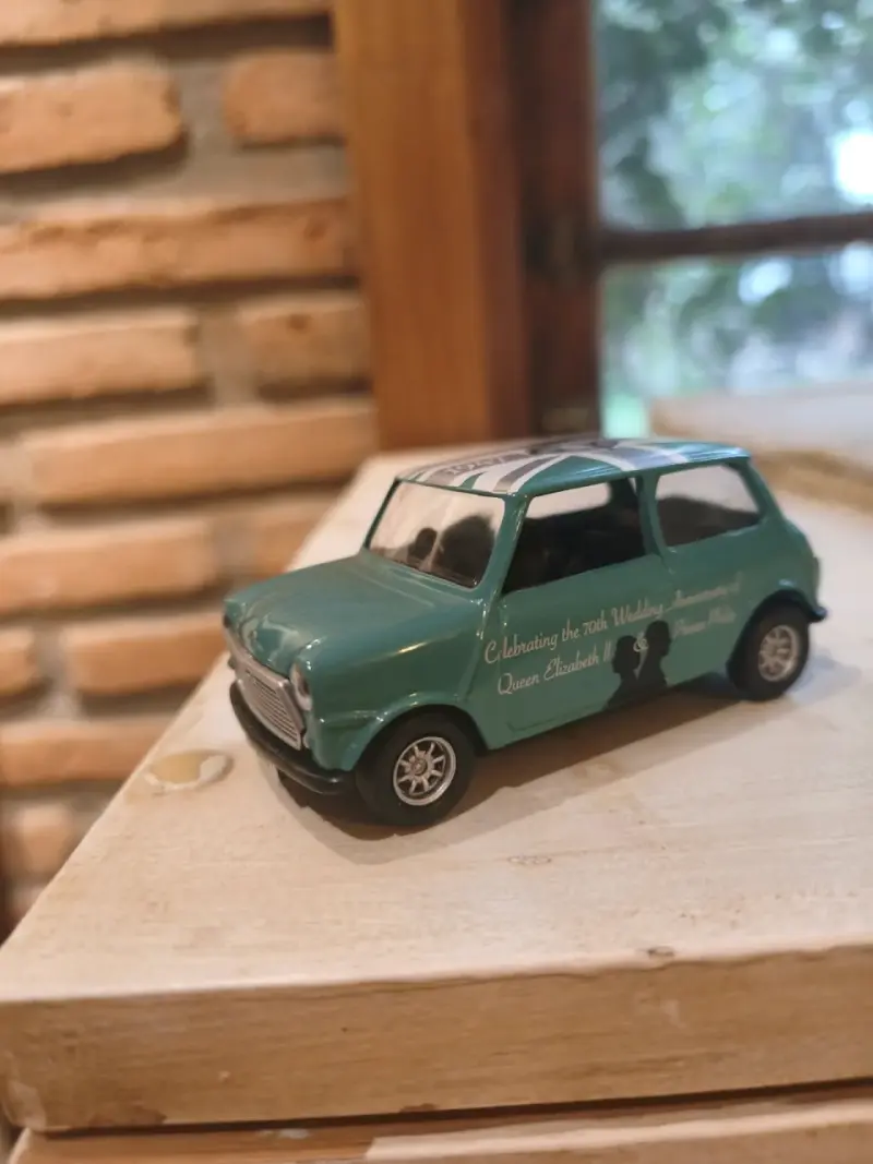 Auto de colección Mini Cooper conmemorativo - 3