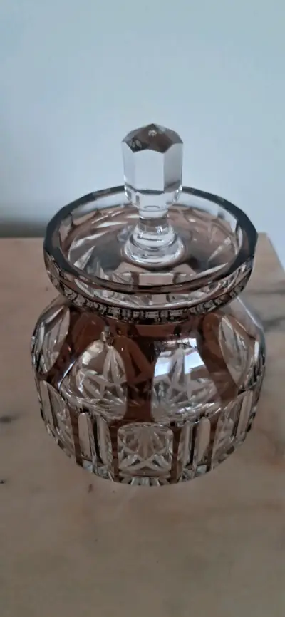 Frasco de CRISTAL de BOHEMIA tallado A MANO - miniatura 2