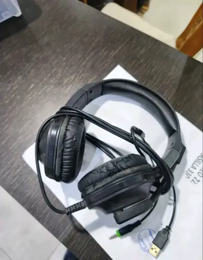 Audífonos gamer HP. - miniatura 2