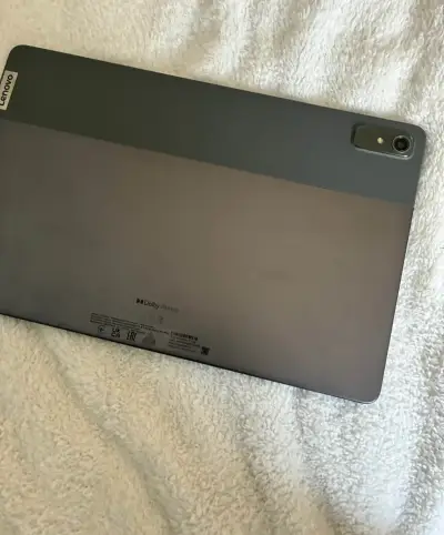Tablet Lenovo con Teclado y Lápiz - miniatura 1