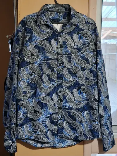 Camisa estampada de hojas azul BYB talla M - miniatura 1