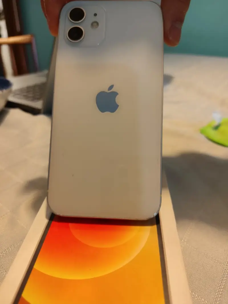 iPhone 12 Blanco 64gb - 4