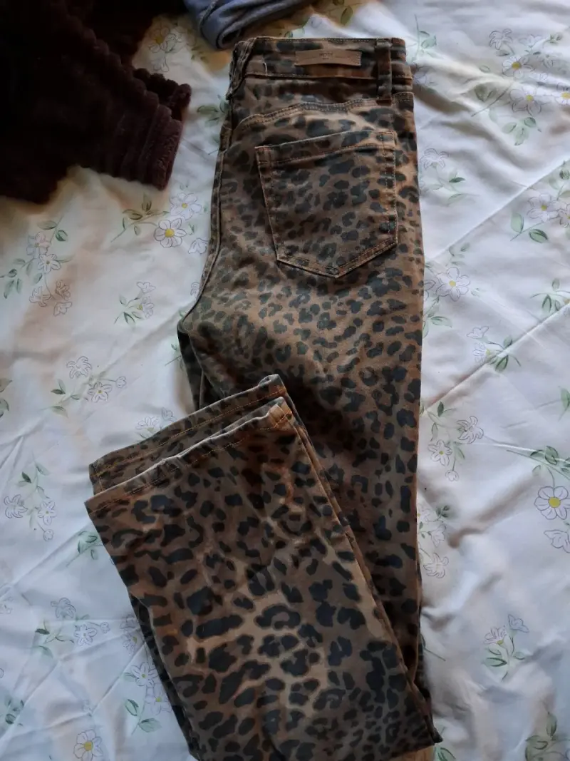 Pantalones flare animal print talla 38 - 2