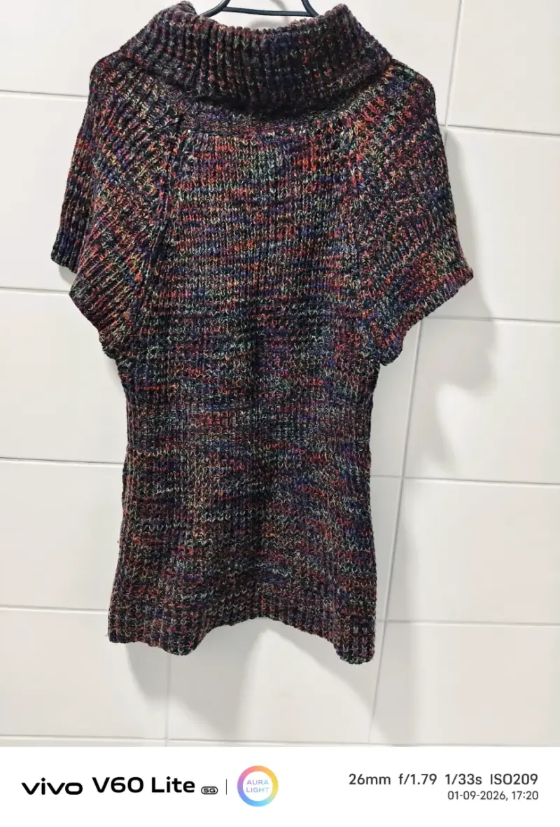 Suéter de punto multicolor con cuello alto - 1