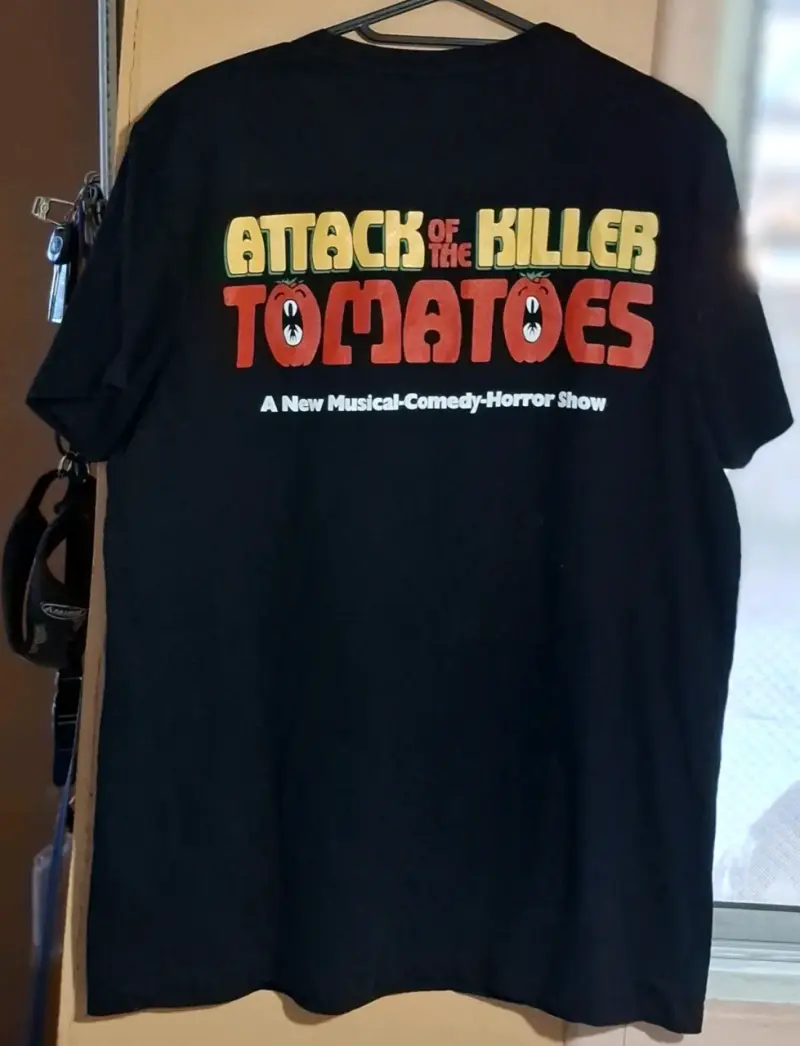 Polera negra Attack of the Killer Tomatoes - 3