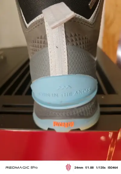 Botas de montaña Uppí impermeables talla 42 - miniatura 3