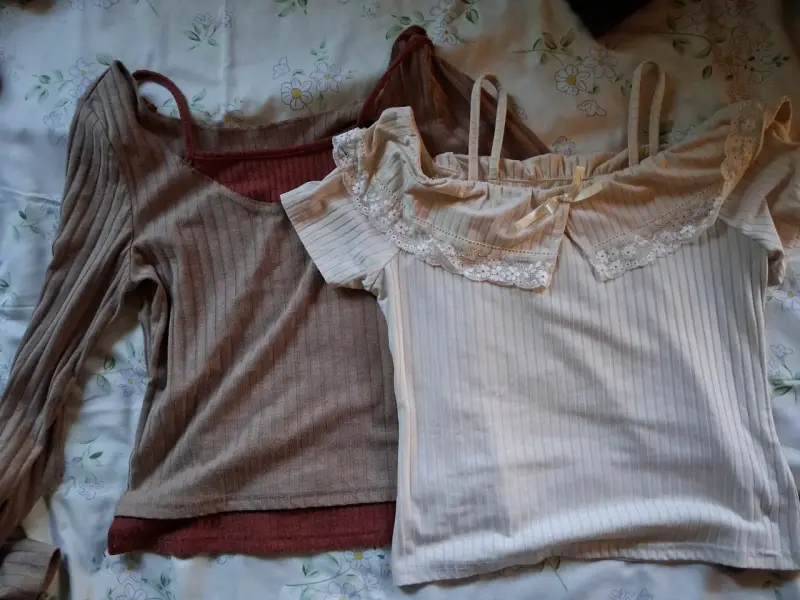 Conjunto de blusas y poleras para mujer - 1