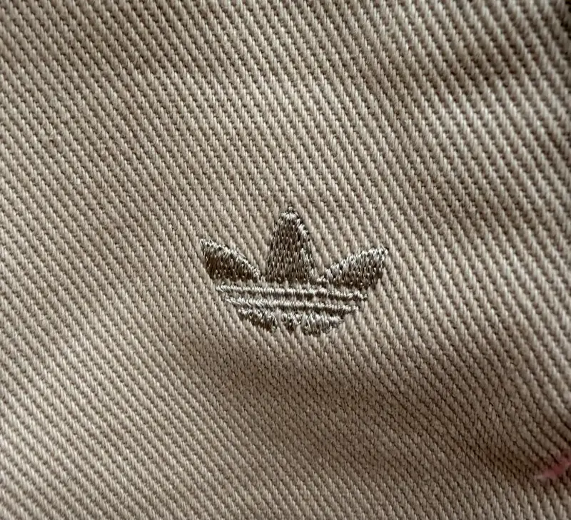 Pantalones beige Adidas con cintura elástica - 4
