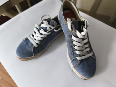 Zapatillas jeans talla 35 poco uso - miniatura 1