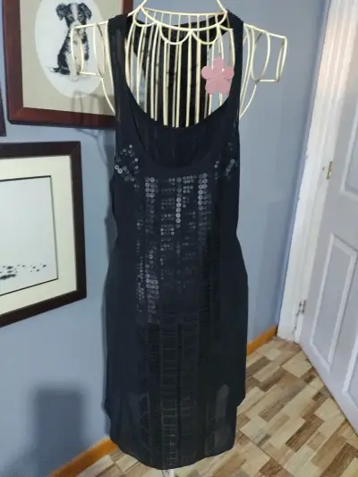 Vestido negro Guess con lentejuelas para fiesta - miniatura 1