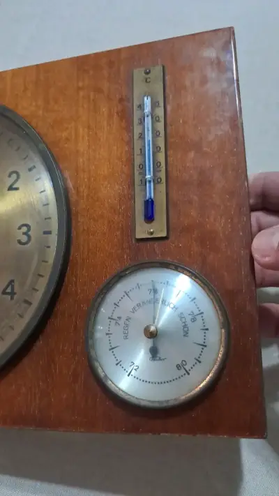 Reloj de pared vintage con termómetro y barómetro - miniatura 3
