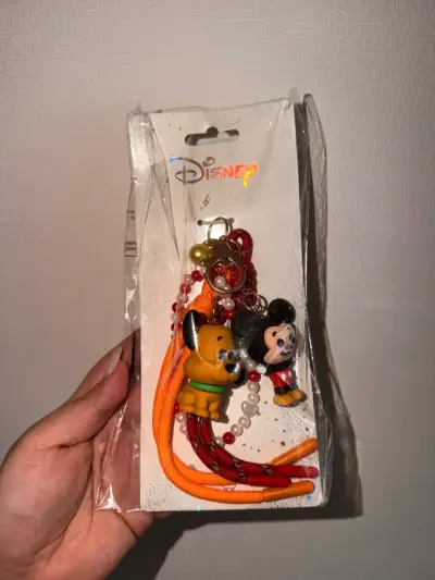 Llavero Disney con figuras de Mickey y Pluto - miniatura 2