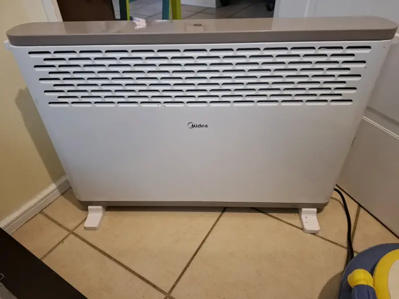 Calefactor por Convección Midea 2000W - 1