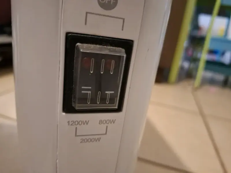 Calefactor por Convección Midea 2000W - 3