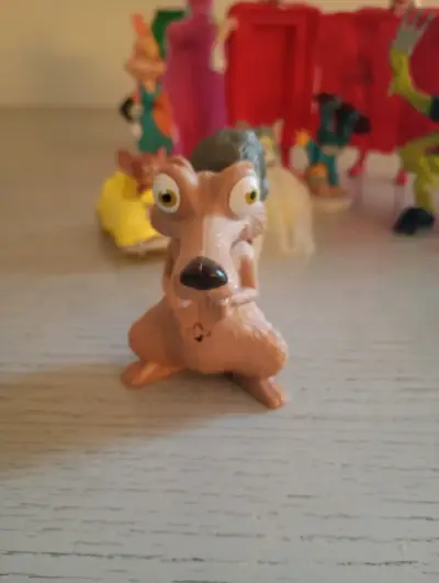Colección de figuras de acción de personajes animados - miniatura 2
