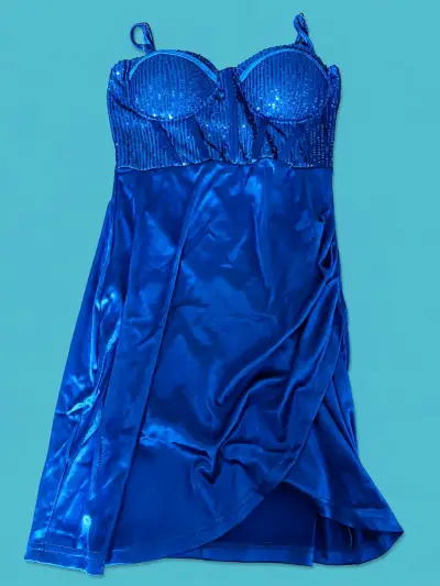 Vestido azul con lentejuelas y tirantes - miniatura 3