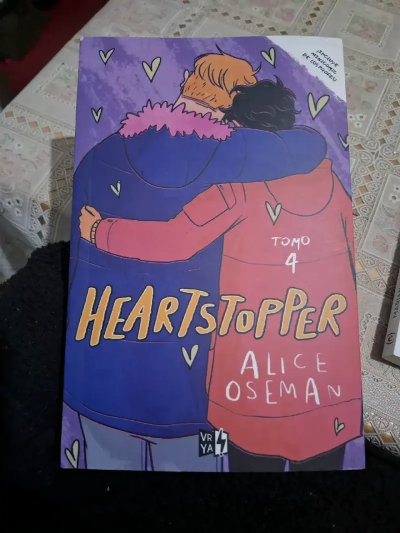 Heartstopper Tomo 4 de Alice Oseman - 1